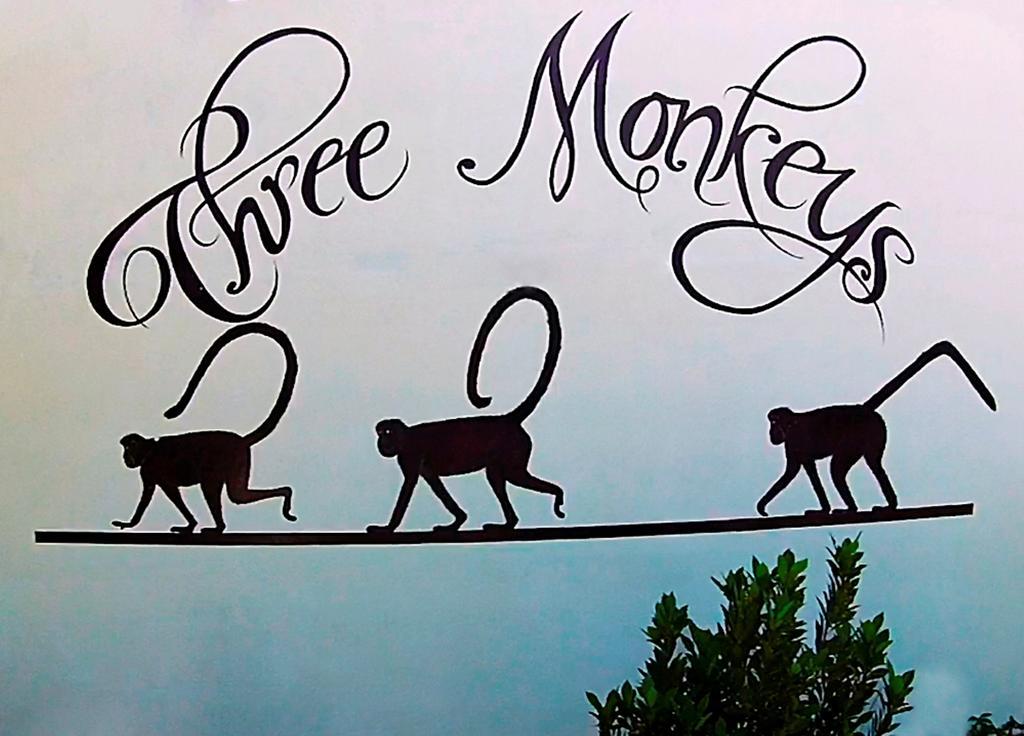 Hotel Three Monkeys Montezuma Exterior photo